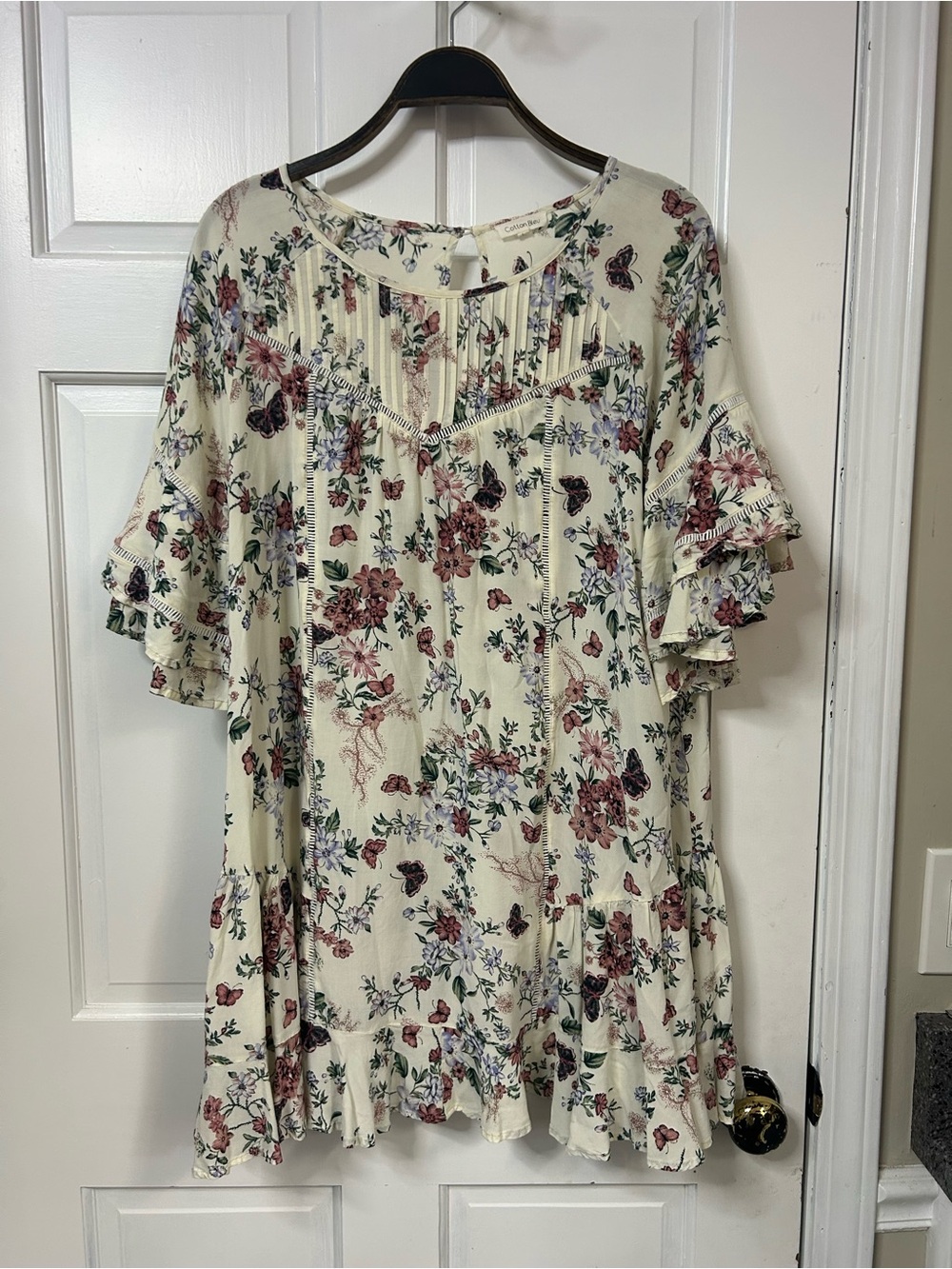 Women's Cream Floral Ruffle-Sleeve Tunic Top